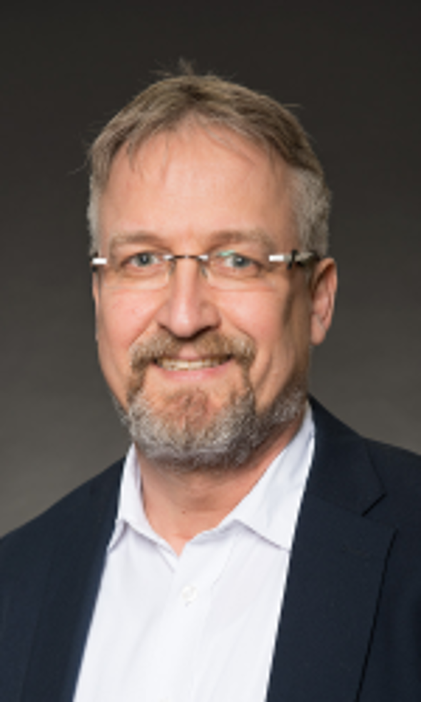 Hier ist der Leiter der Sozialstation Adenau Altenahr zu sehen. 